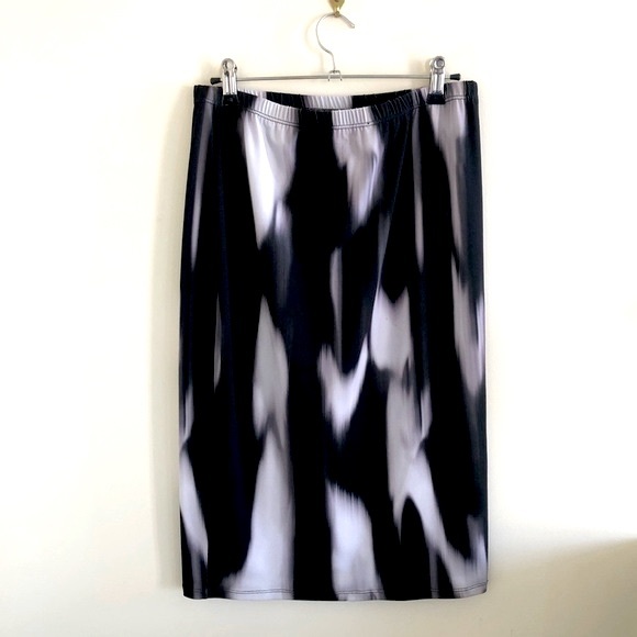 WAYNE By WAYNE COOPER Size 10 Black/White Marble Stretch Straight Pencil Skirt - Picture 6 of 11